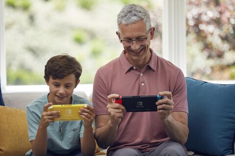 Nintendo Switch Lite (Corail) - Console Nintendo Switch - Garantie
