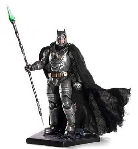 Statuette Iron Studio - Batman V Superman - Armored Batman 1/10