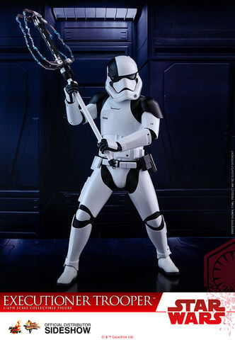 Figurine Hot Toys - Star Wars - Masterpiece - Executioner Trooper Episode VIII 1