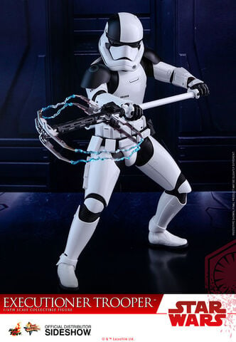 Figurine Hot Toys - Star Wars - Masterpiece - Executioner Trooper Episode VIII 1