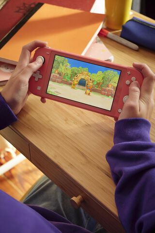 Nintendo Switch Lite Corail