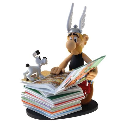 Figurine De Collection - Asterix Et Obelix - Asterix Avec Pile D'albums édition2