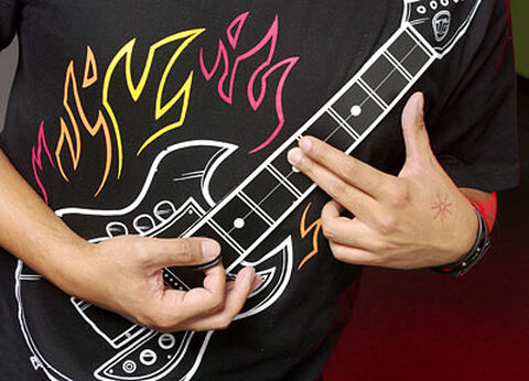 T-shirt - Thinkgeek Guitare Electrique Taille M (exclu Gs)