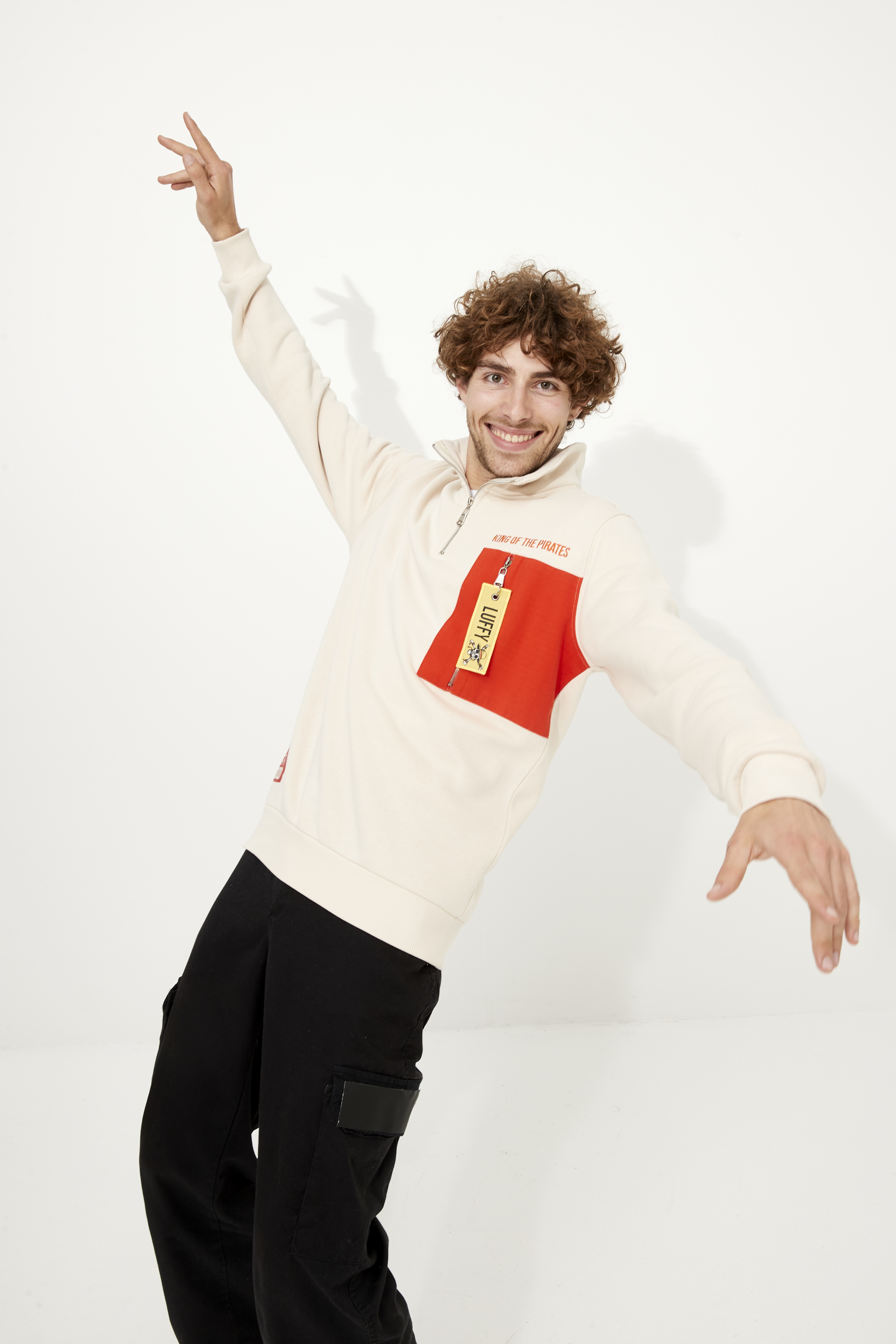 Sweat - One Piece - Sweat Luffy Beige Avec Zip 3/4 + Poche Rouge - Taille Xl